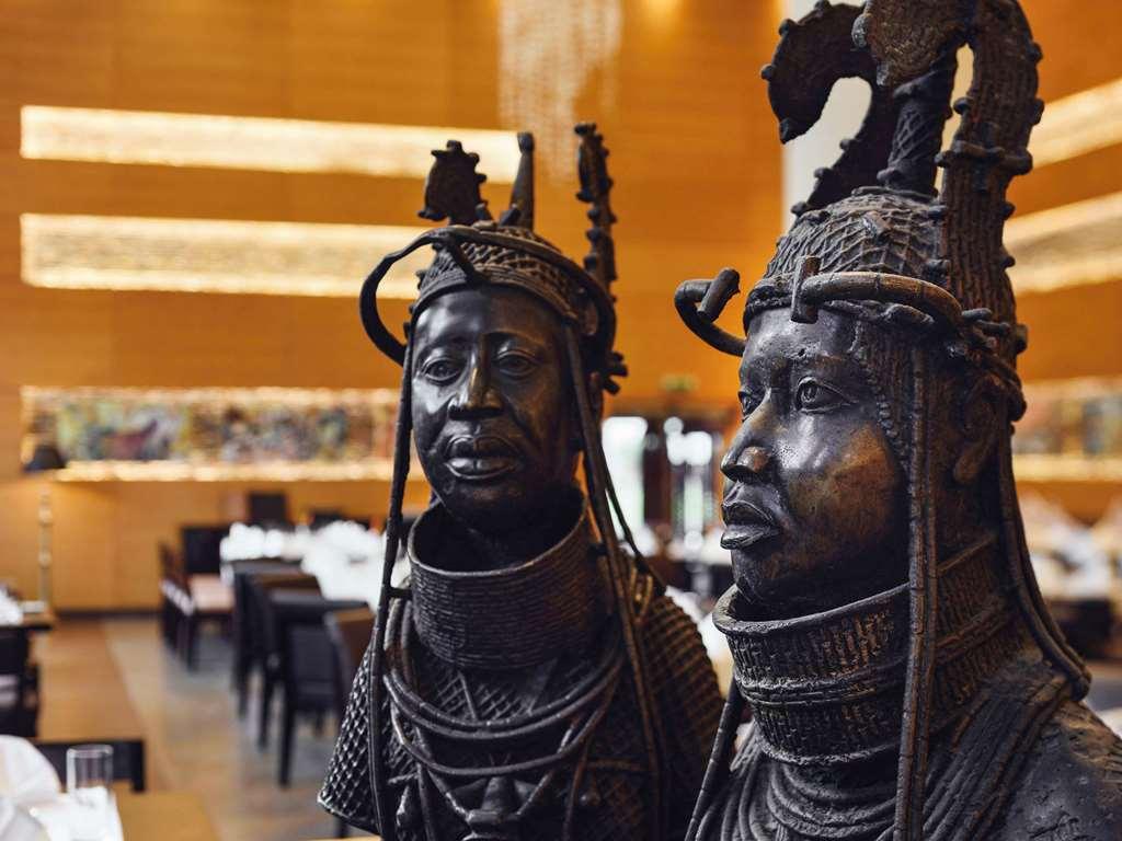 Moevenpick Ambassador Hotel Аккра Ресторан фото
