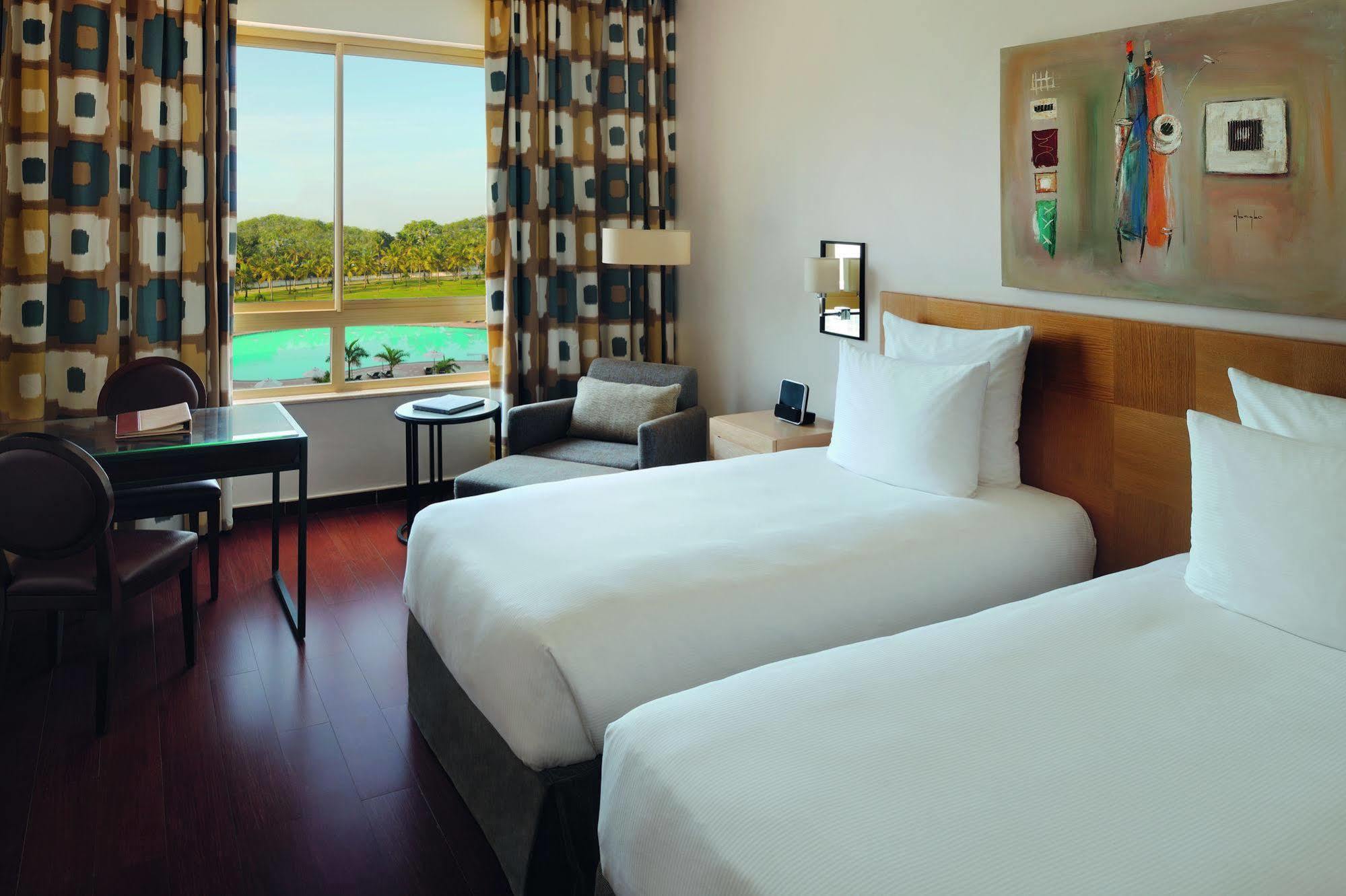 Moevenpick Ambassador Hotel Аккра Экстерьер фото