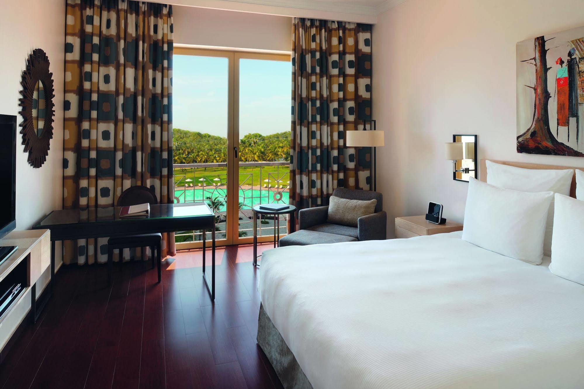 Moevenpick Ambassador Hotel Аккра Экстерьер фото