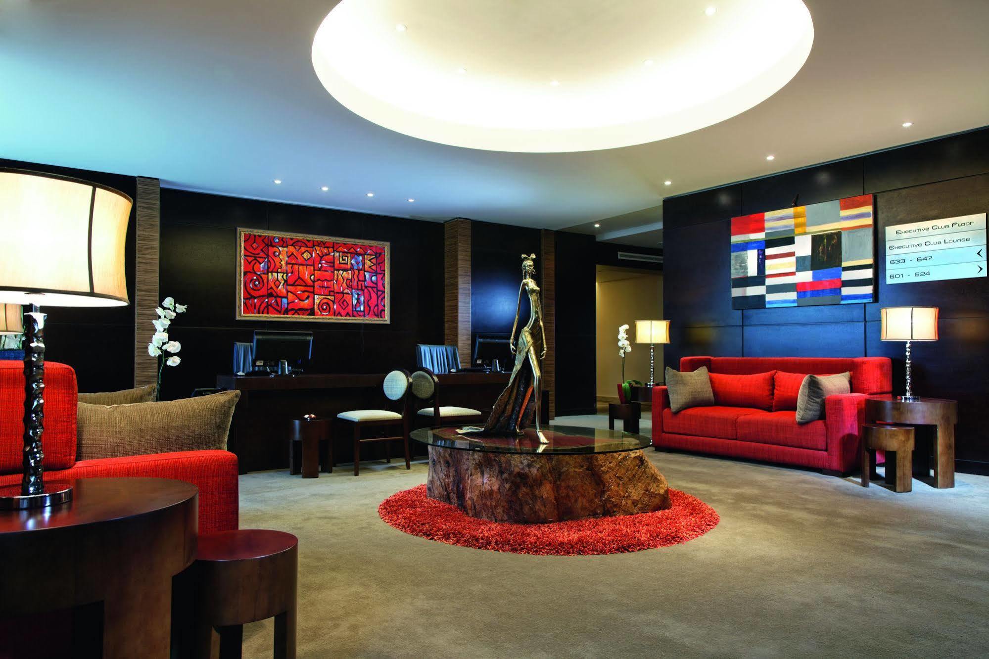 Moevenpick Ambassador Hotel Аккра Экстерьер фото